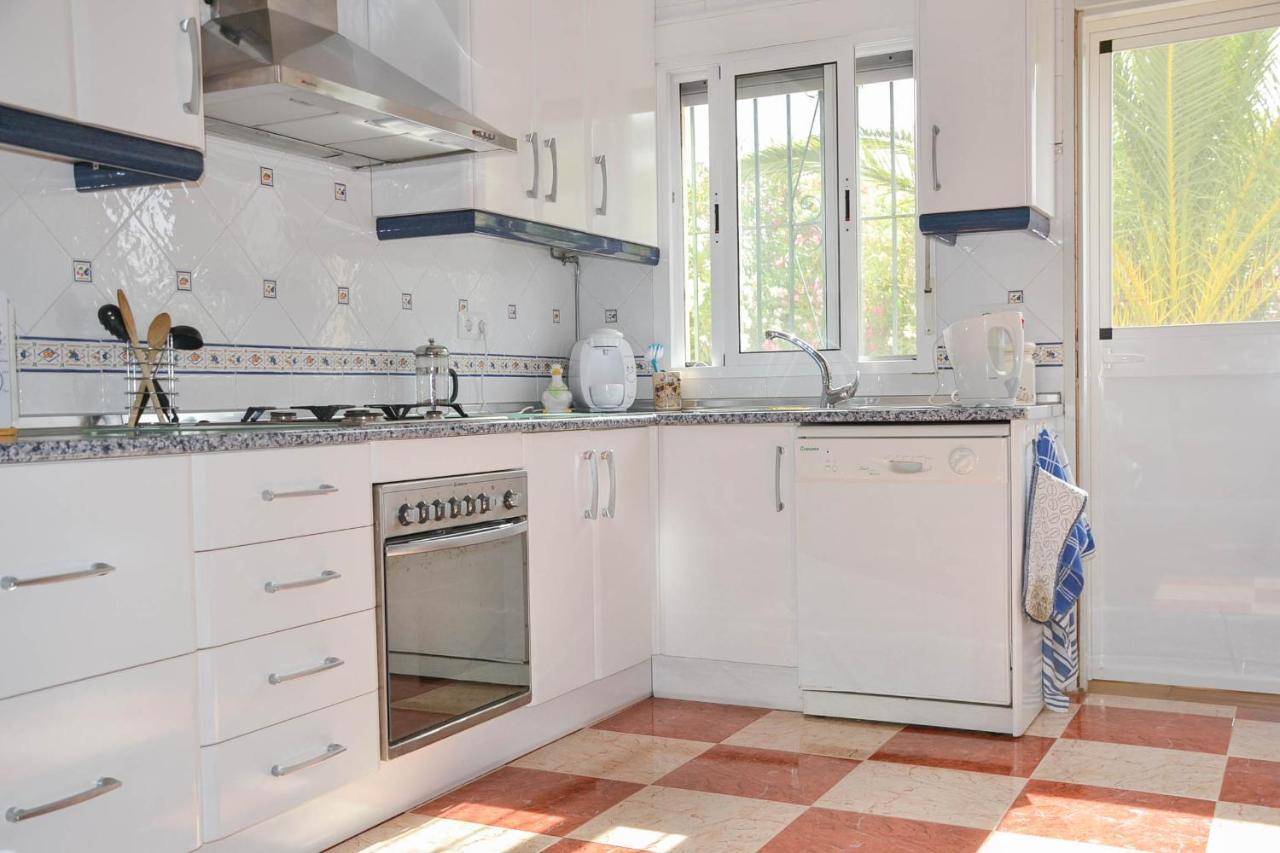 Traumhaus Fuer 6 Personen Mit Spektakulaerem Privaten Pool Und Schoenem Ausblick In Die Natur Hozanejos Екстериор снимка