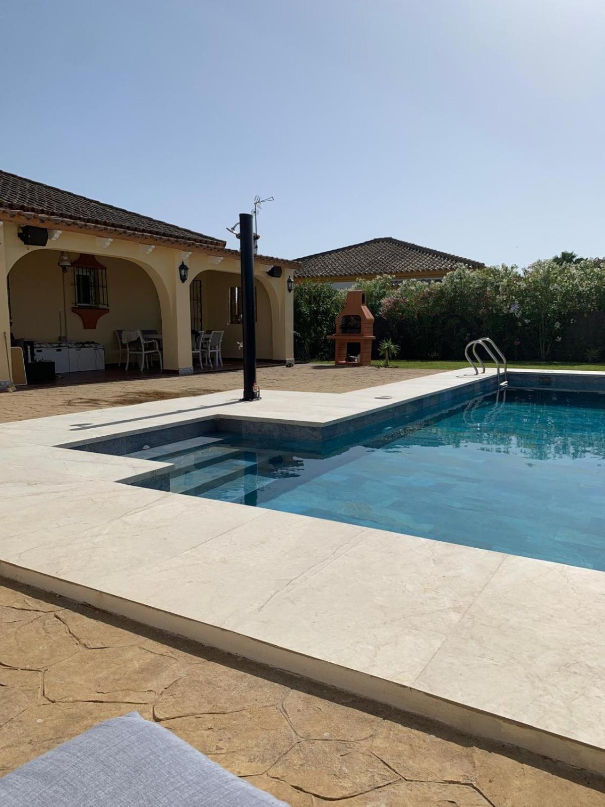 Traumhaus Fuer 6 Personen Mit Spektakulaerem Privaten Pool Und Schoenem Ausblick In Die Natur Hozanejos Екстериор снимка